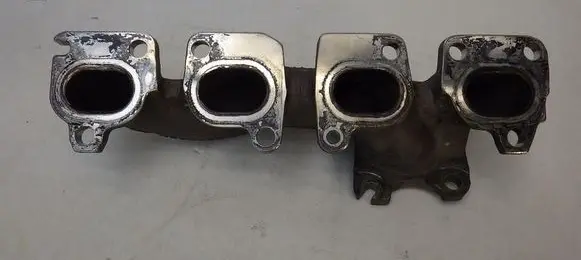 Citroen C5 Aircross Exhaust manifold 9813936880