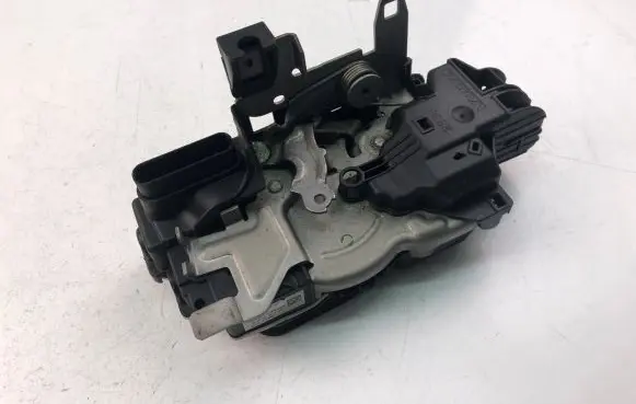 Volvo V60 Coupe door lock (next to the handle) 31462456