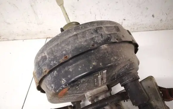 Volvo V70 Brake booster P08683259