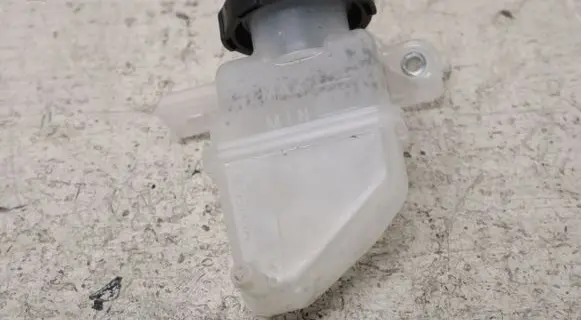 KIA Niro Clutch fluid reservoir/tank 410662B210