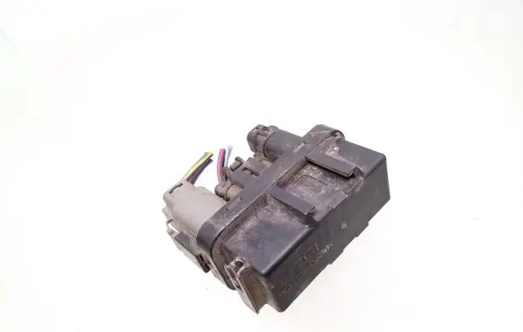 Nissan Primera Coolant fan relay 