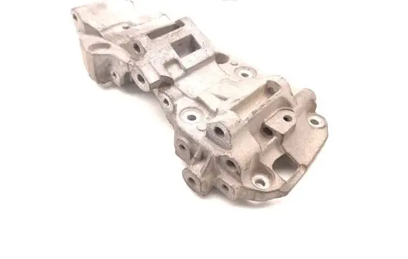 BMW 1 F20 F21 Generator/alternator bracket 8506868 174786