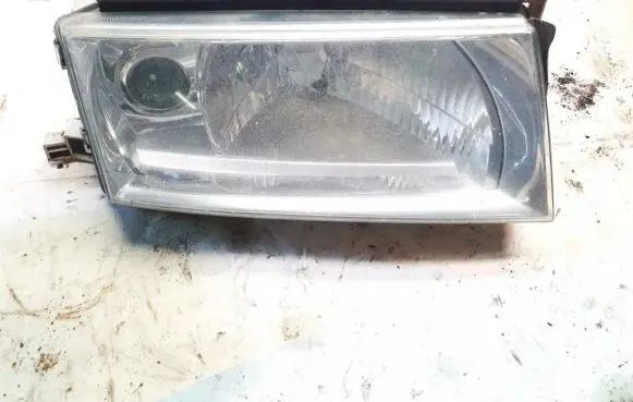 Skoda Octavia Mk1 (1U) Headlight/headlamp 1u2941016c