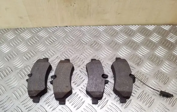 Volkswagen Crafter Brake pads (rear) 