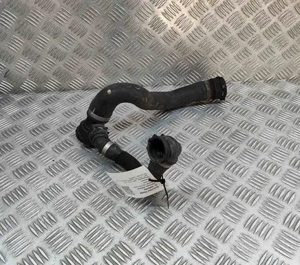 Engine coolant pipe/hose