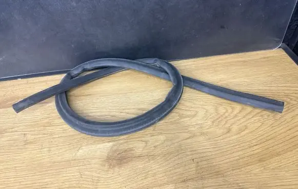 Opel Insignia A Engine compartment rubber