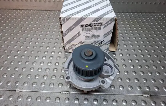 Alfa Romeo Mito Water pump 55271994 55284051
