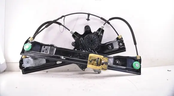 Ford Focus Front door electric window regulator BM51A23201AD