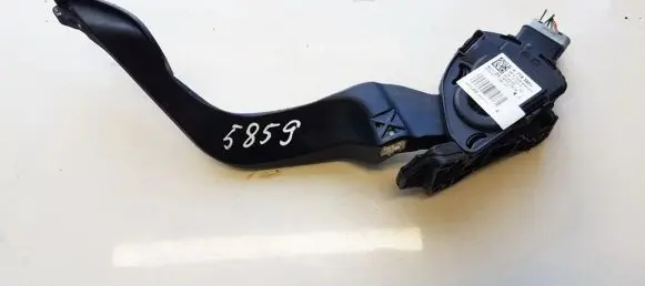 Peugeot 208 Accelerator throttle pedal 96714340 0024237