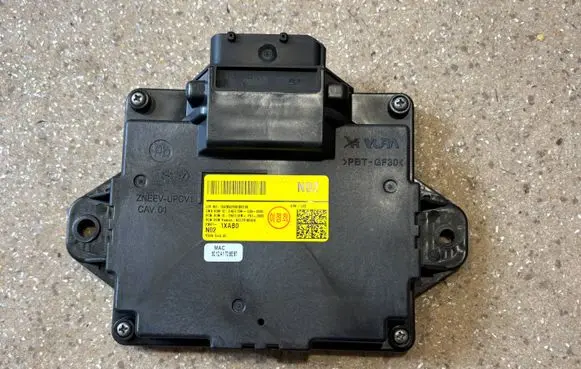 Hyundai Ioniq 5 Rear brake EMF control unit/module 350011XAB0