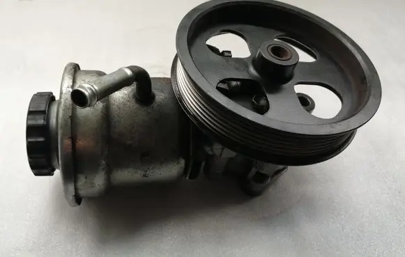 Toyota Corolla Verso AR10 Power steering pump 4431005120 12180
