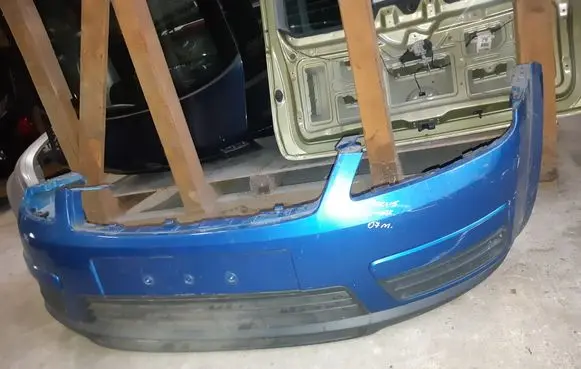 Ford C-MAX I Front bumper