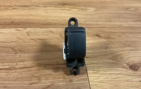 Nissan Almera Tino Electric window control switch