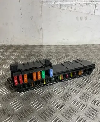 BMW 5 E60 E61 Fuse module 6957330 260208