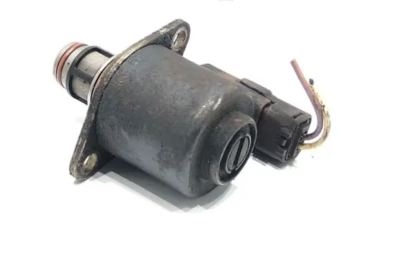 Renault Scenic II - Grand scenic II Fuel pressure regulator 