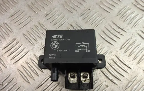 BMW 4 F32 F33 Coolant fan relay 9198302