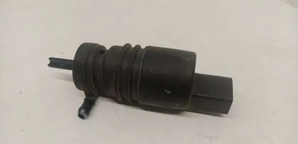 Mercedes-Benz CLS C219 Windscreen/windshield washer pump