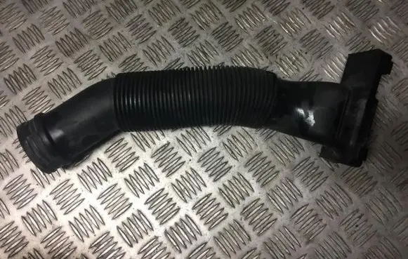 Volkswagen Polo IV 9N3 Air intake hose/pipe 6q0129618k