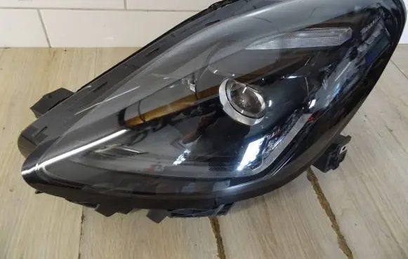 Maserati Grecale Headlight/headlamp 06703034830