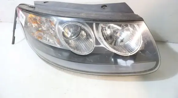 Hyundai Santa Fe Headlight/headlamp