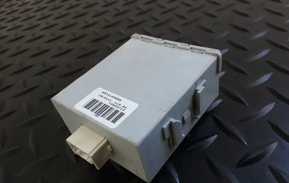 Toyota Corolla E120 E130 Door central lock control unit/module 8974102050 73662712