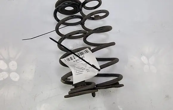 Volkswagen Golf VII Rear coil spring