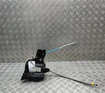 Mercedes-Benz C W205 Front door lock A2057230208 A0997203500