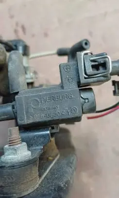 Ford Focus C-MAX Turbo solenoid valve 4715396 4522371