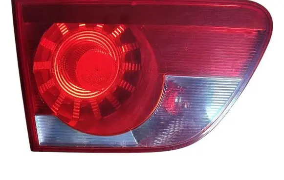 Tailgate rear/tail lights