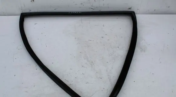BMW X5 E70 Rubber seal sliding door (on door) 71369734879135