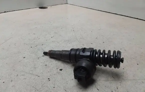 Audi A4 S4 B6 8E 8H Fuel injector 038130073BA