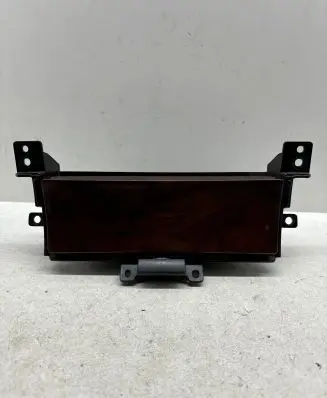 Suzuki Grand Vitara II Glove box