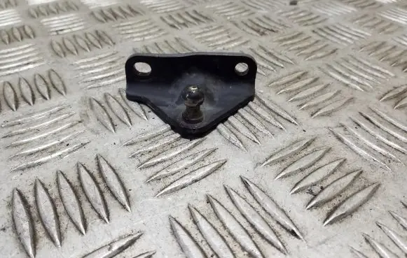 Hyundai ix35 Shock absorber/damper mounting bracket 
