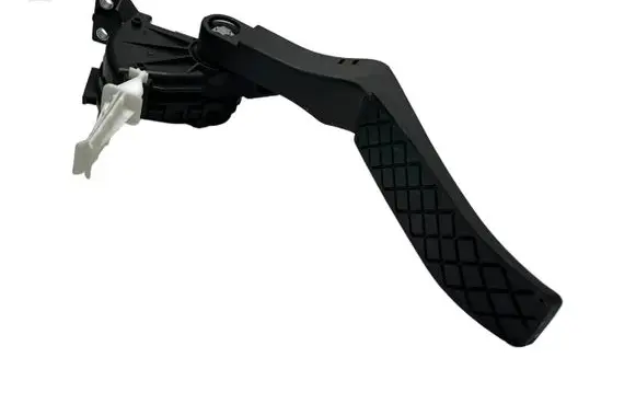 Volkswagen Touareg II Accelerator throttle pedal 7L0723507E 6PV00802626