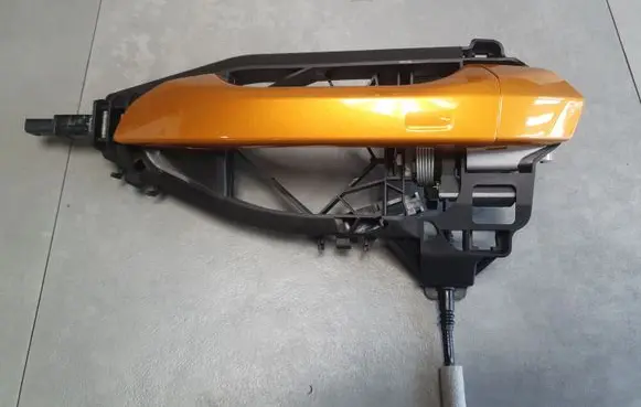 Audi Q8 Front door exterior handle/bracket 4N1837811B