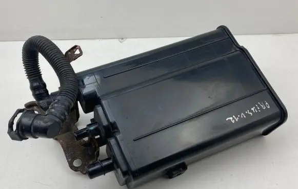 Toyota Prius+ (ZVW40) Active carbon filter fuel vapour canister 7774047080