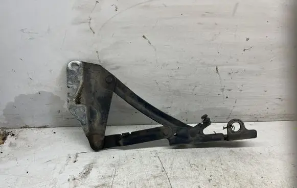 Volkswagen Golf Plus Engine bonnet/hood hinges 5M0823301