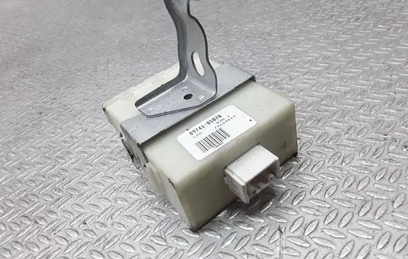 Toyota Avensis T250 Door control unit/module 8974105070