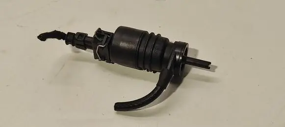 Opel Astra G Windscreen/windshield washer pump