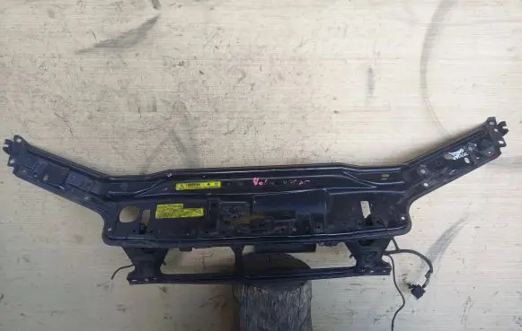 Volvo XC70 Top upper radiator support slam panel 9190725 7462