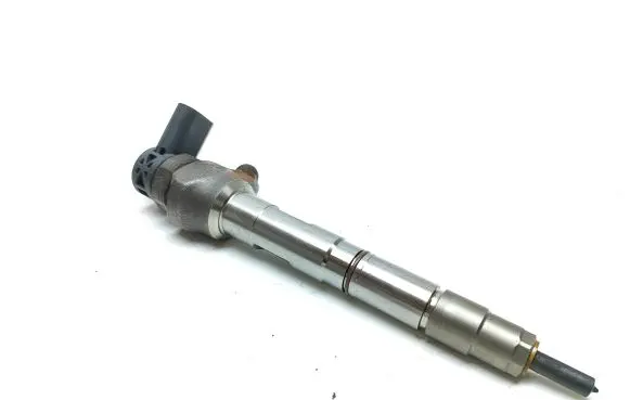 Audi Q3 8U Fuel injector 04L130277AC