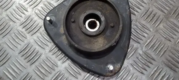 Subaru Impreza III Coil spring mount 