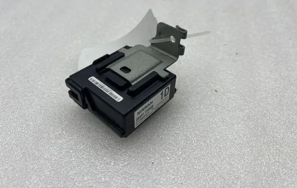 Nissan X-Trail T32 Other control units/modules 284P17FR0B