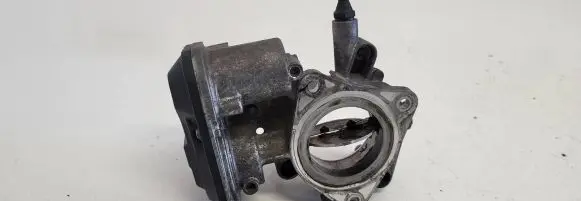 Opel Insignia A Throttle valve 50329302