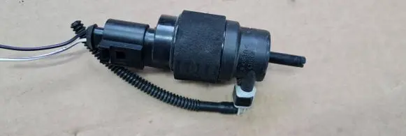 Audi A5 Windscreen/windshield washer pump 8K5955647