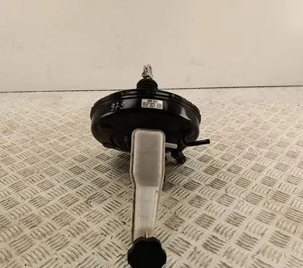 Hyundai i40 Brake booster 585003Z960