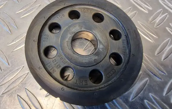 Audi A8 S8 D3 4E Camshaft pulley/ VANOS 059109105G