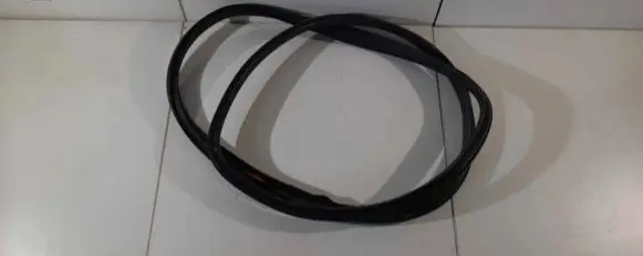 Tesla Model Y Rubber seal rear door 