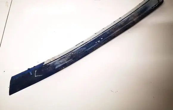 Audi A3 S3 8P Rear door trim (molding) 8p3853893
