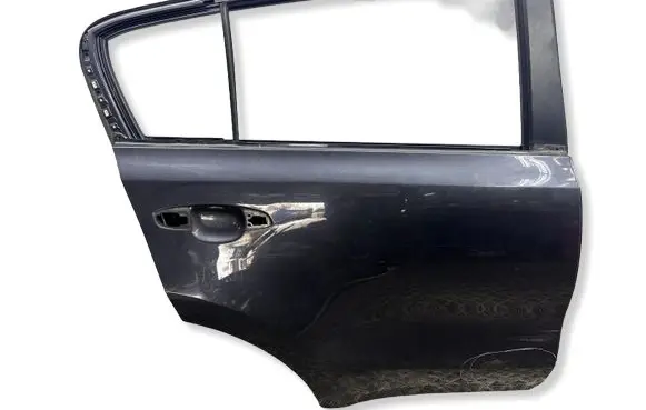 KIA Sportage Rear door 